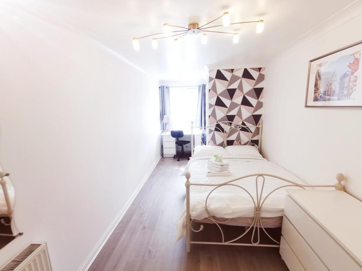 Modern And Spacious Double&King Bedrooms Both With Private Bathrooms Edimburgo Exterior foto