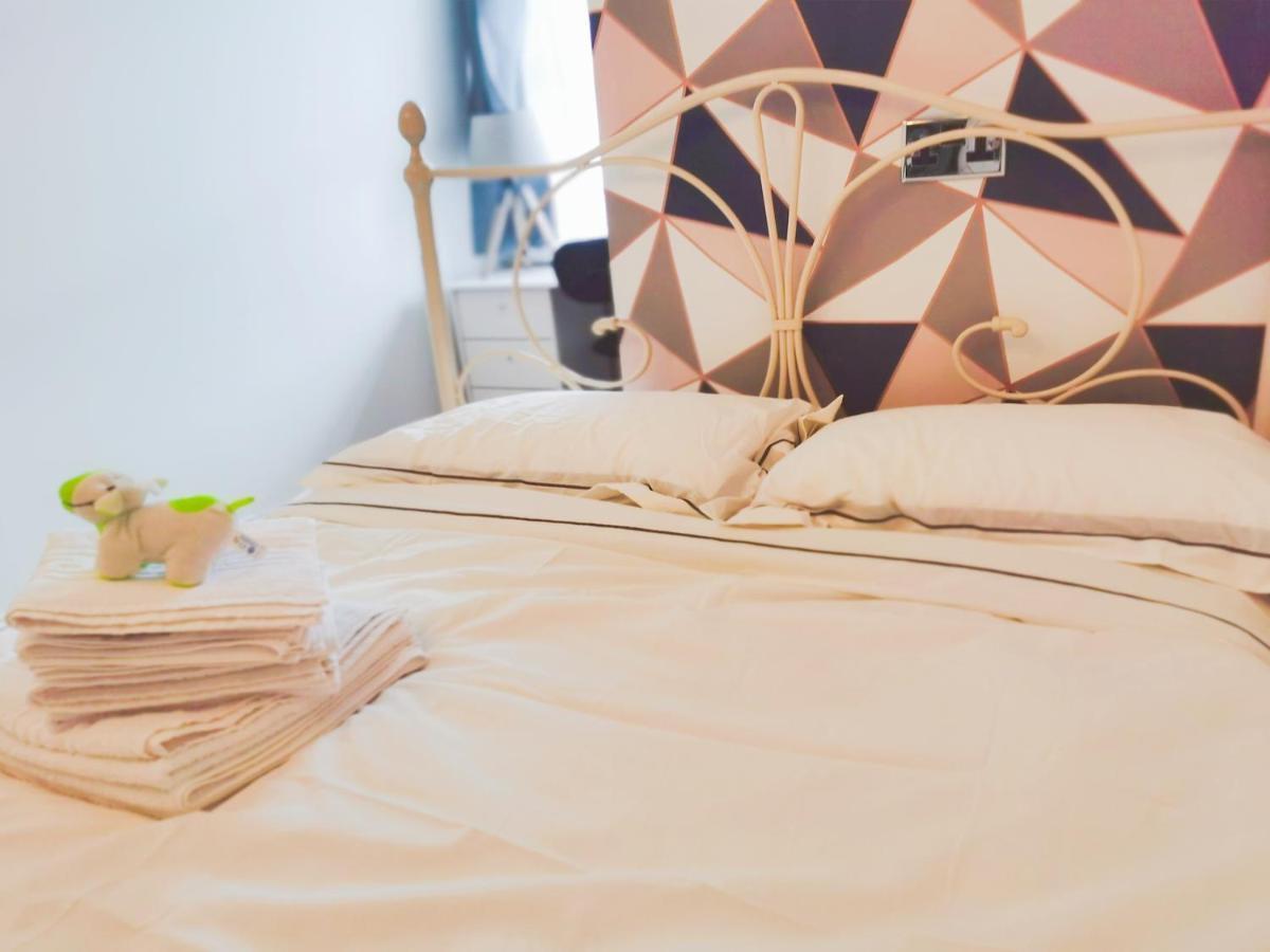 Modern And Spacious Double&King Bedrooms Both With Private Bathrooms Edimburgo Exterior foto